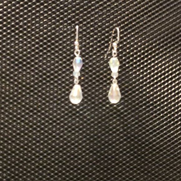 Silver and iridescent crystal earrings - Picture 2 of 7